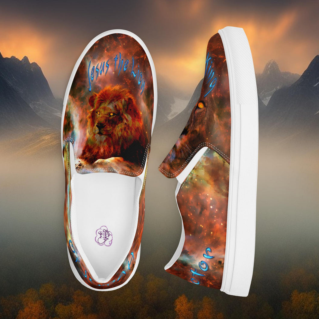 Jesus the Lion of Judah - Lord & Kings Protector - Men’s slip-on canvas shoes